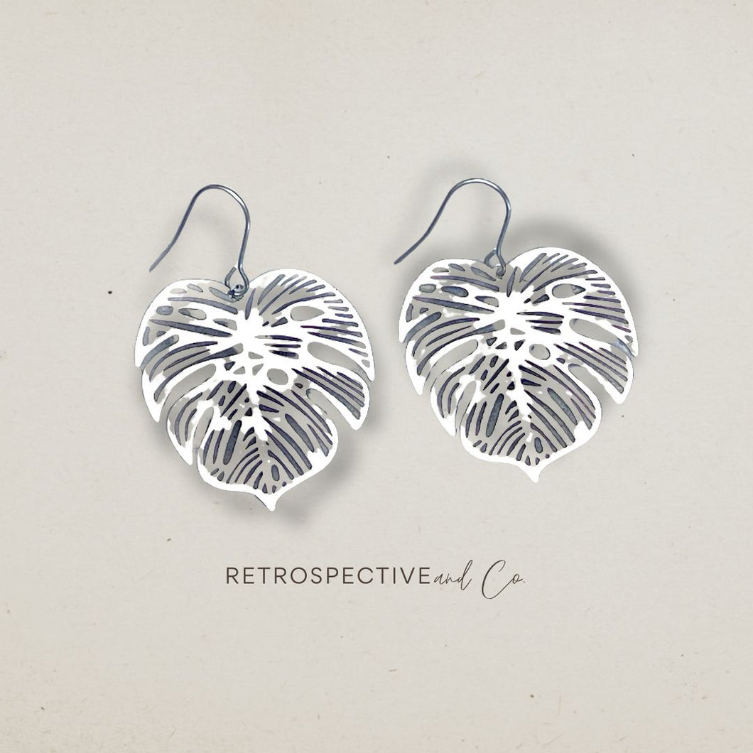 Delicate Monstera leaf earrings [Silver]