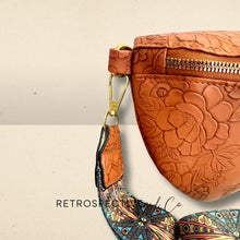 Load image into Gallery viewer, Arwen embossed cross body bag [choc]
