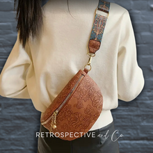 Load image into Gallery viewer, Arwen embossed cross body bag [choc]
