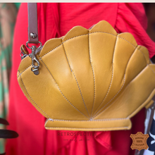 Load image into Gallery viewer, Clam handbag [mustard]
