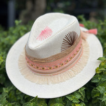 Load image into Gallery viewer, Komodo Island Panama Hat [cream]
