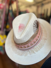 Load image into Gallery viewer, Komodo Island Panama Hat [cream]
